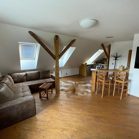 Apartmany Polska 12 Olomouc Buitenkant foto