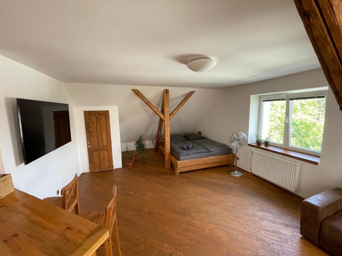 Apartmany Polska 12 Olomouc Buitenkant foto